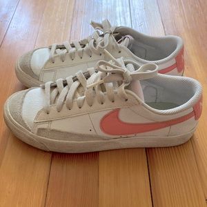 Nike Blazers low top- girls pink white and gray